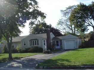 91 Fairfax Dr, Warwick, RI 02888