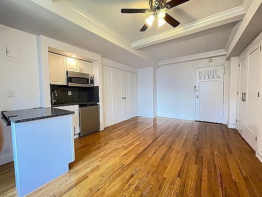 3rd image of 45 Tudor City Pl APT 1614