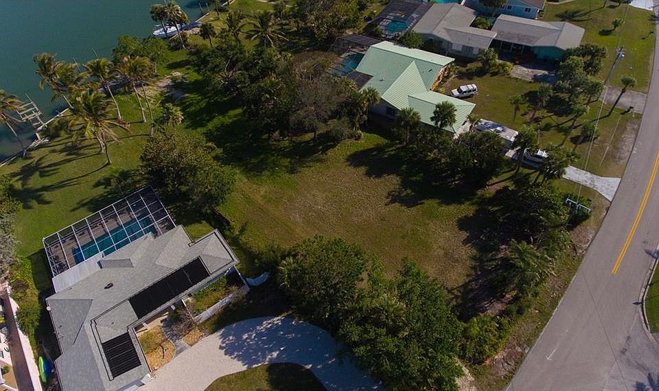 1st image of 1393 Bayshore Dr