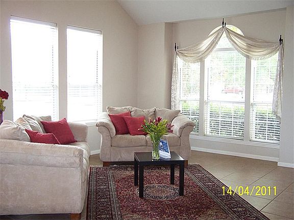 4th image of 4623 Silverlake Dr