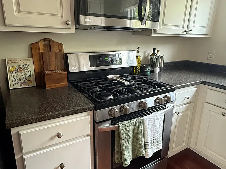 430 Shelburne Rd #3 — Photo 13