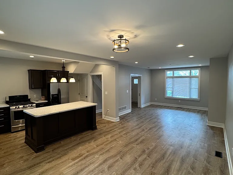 735 Winton St — Photo 7