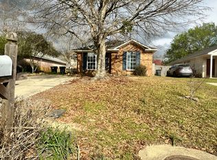 143 Radford Cir, Dothan, AL 36301