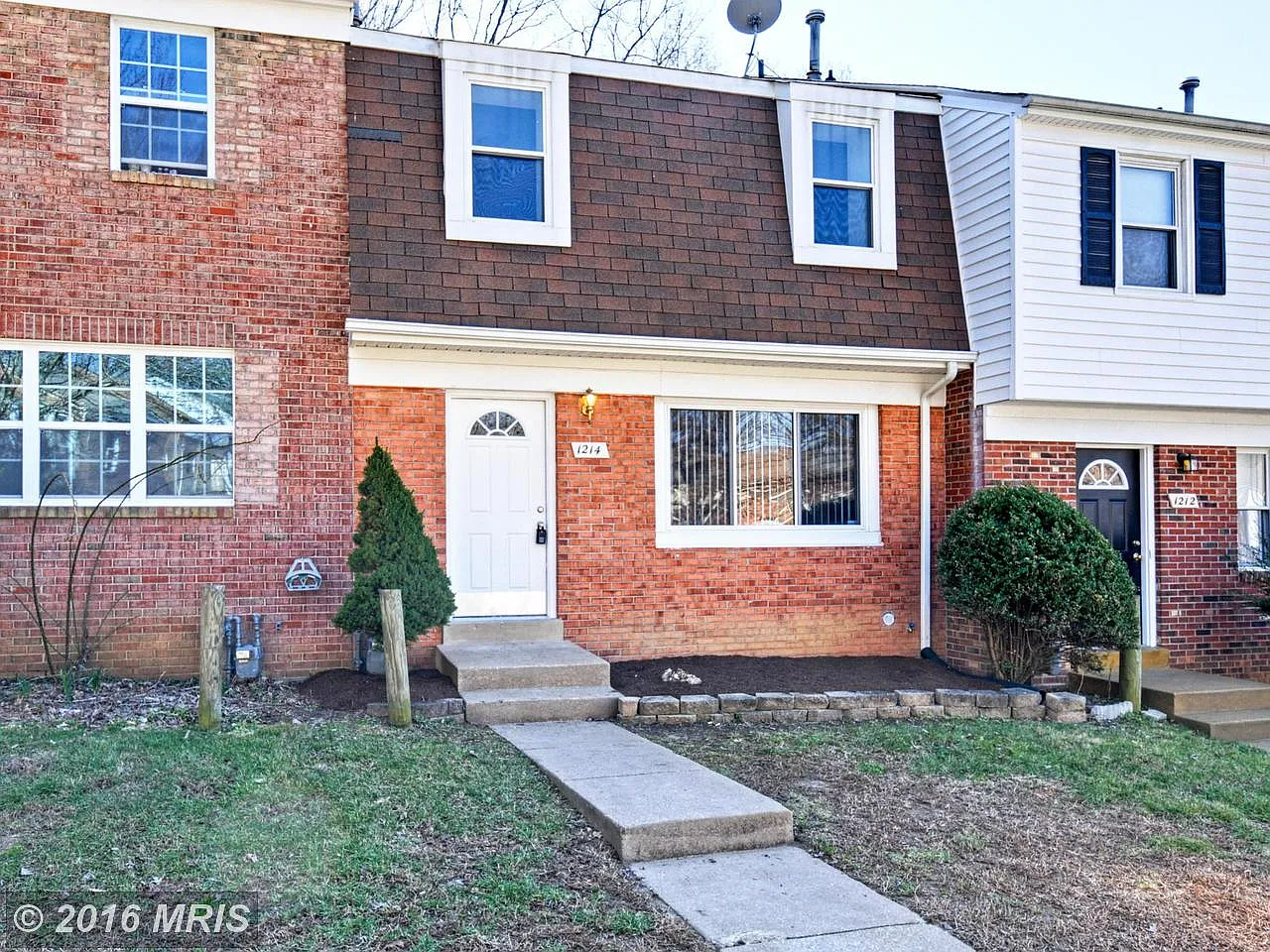 1214 Thomas Jefferson Pl photo 1