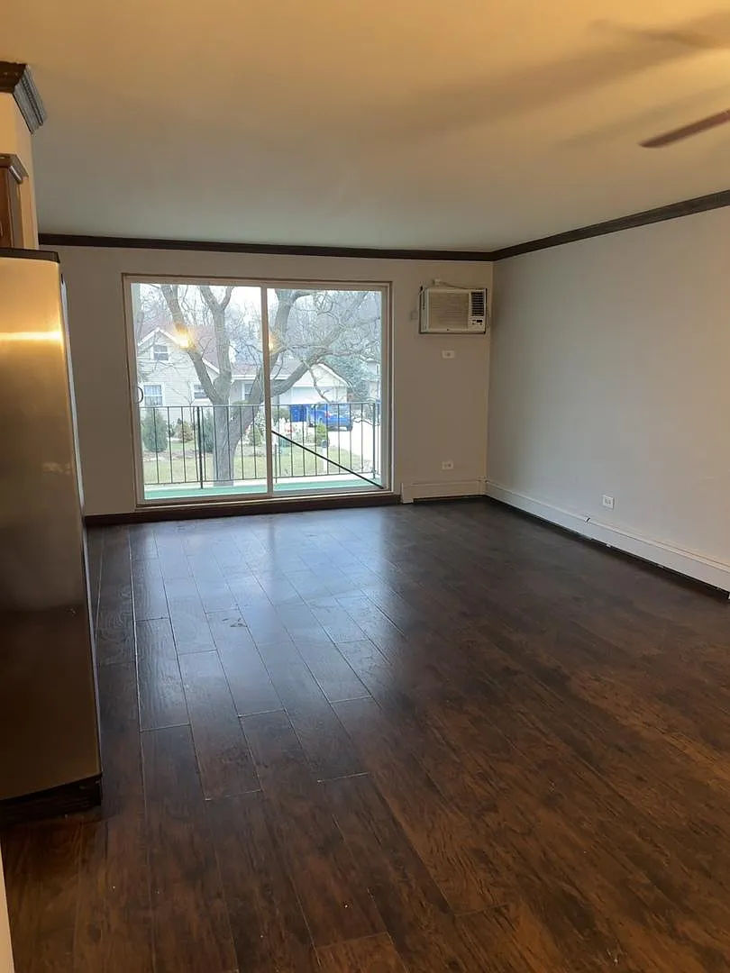 10602 S Depot St APT 1B photo 1