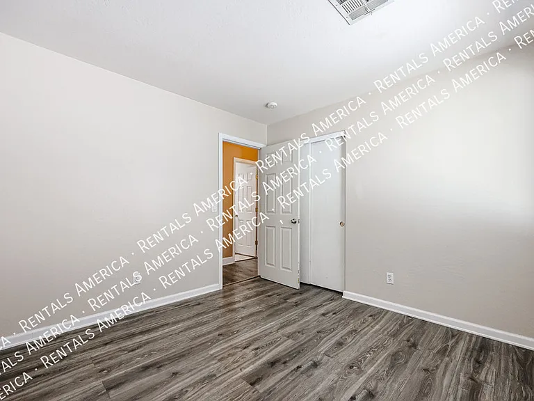 15827 W Yavapai St — Photo 18