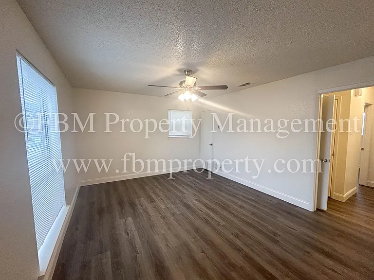 604 Walter Stephenson Rd #A — Photo 3