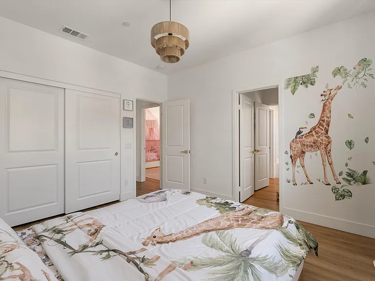 18827 Juniper Springs Dr — Photo 28