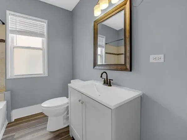 8243 S Green St #2, Chicago, IL 60620