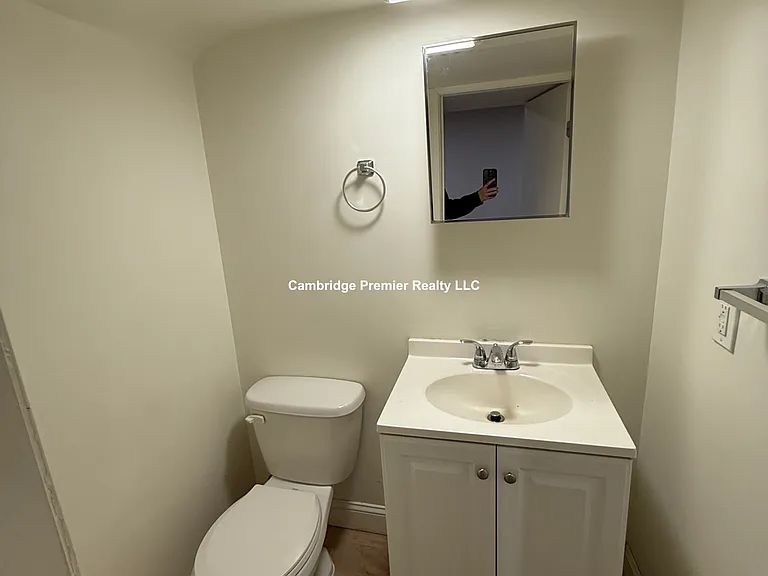 461 Somerville Ave — Photo 16