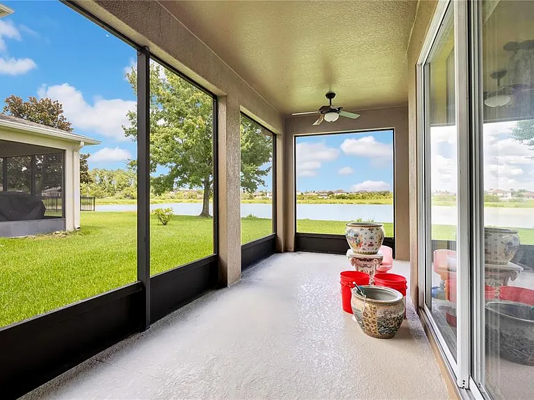 7325 Derexa Dr — Photo 32