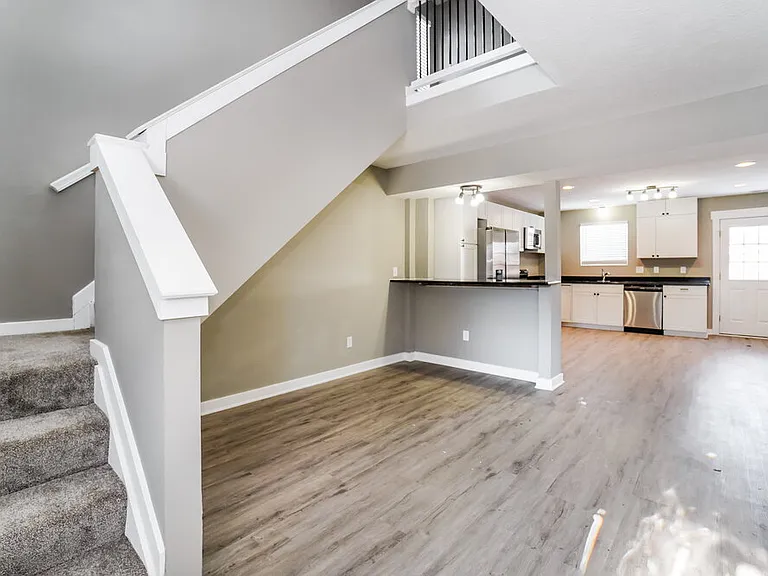 4902 Dickens Dr — Photo 5