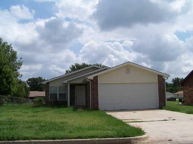 1st image of 618 S Seminole Dr