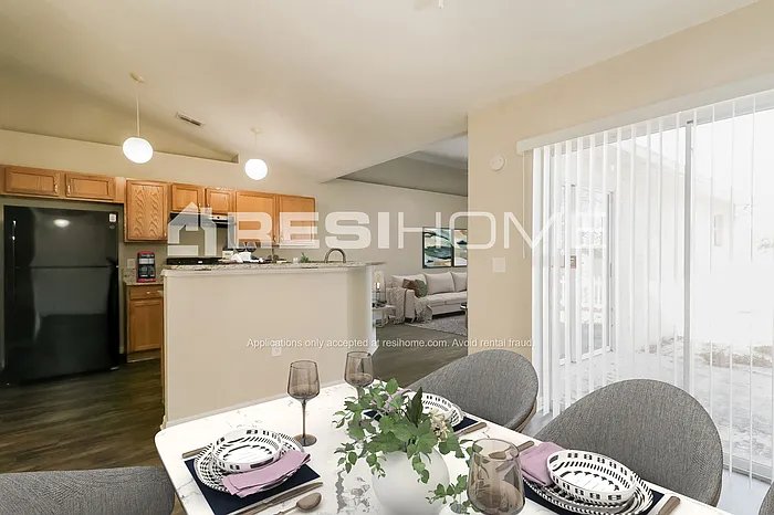 14145 Spring Hill Dr — Photo 4