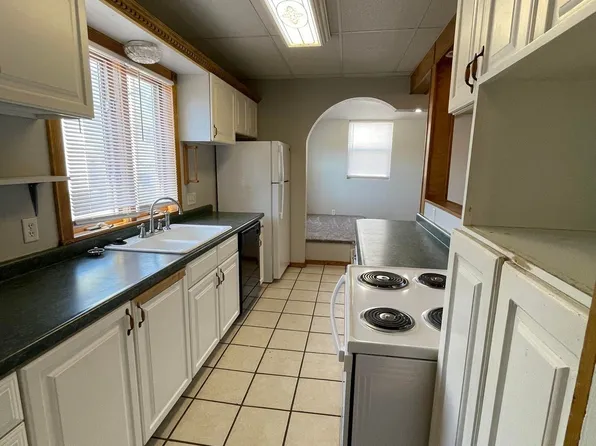 1705 11th Ave N, Fargo, ND 58102