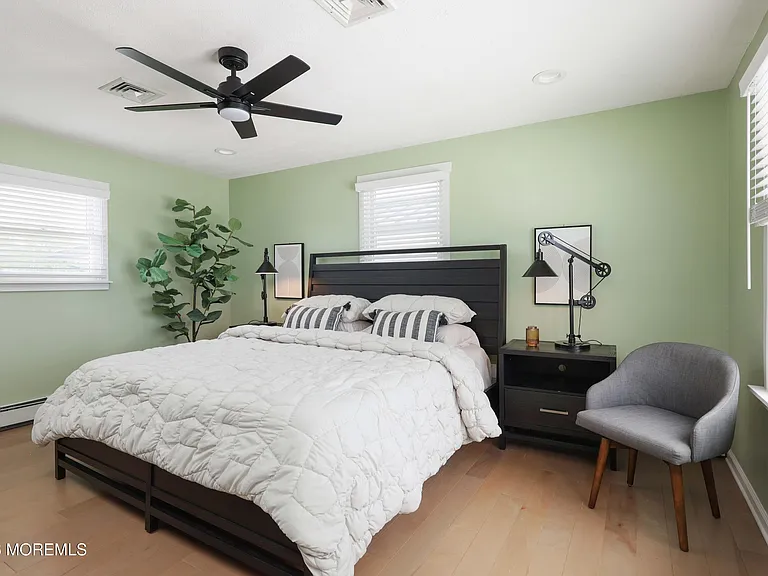 447 Tunney Ave — Photo 15