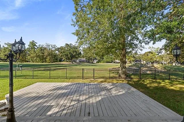 4 bed, 2.5 bath, 2574 sqft, $3,500 — Photo 2