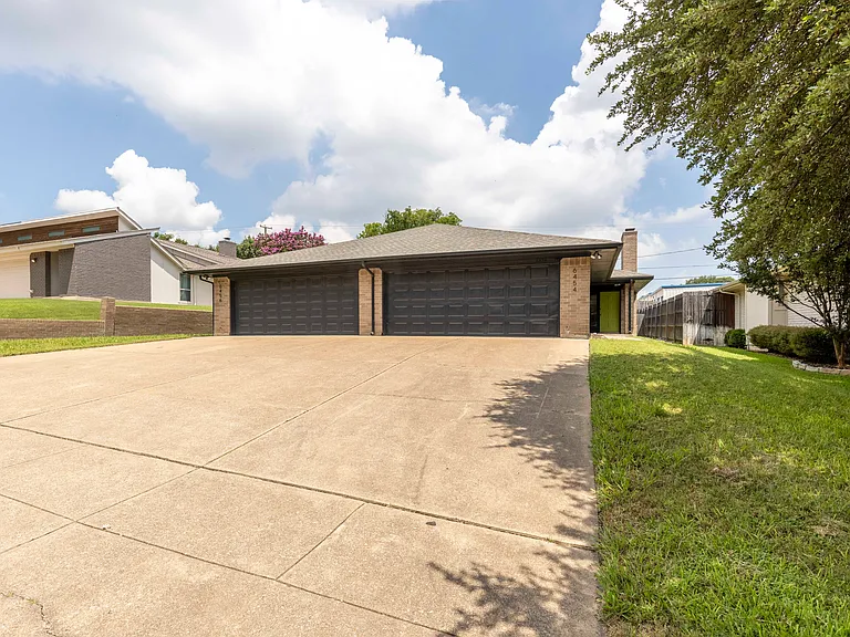 6454 Waverly Way — Photo 7