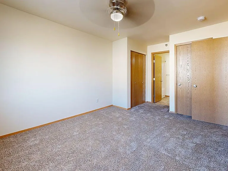 Olson Apartments — Photo 6