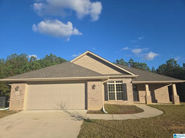 245 Waterford Lake Dr, Calera, AL 35040