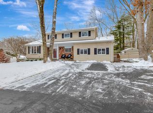 25 Sheryl Crescent, Smithtown, NY 11787