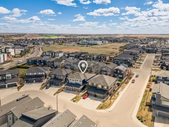 2456 Kelly Cir SW, Edmonton, AB T6W 4G2