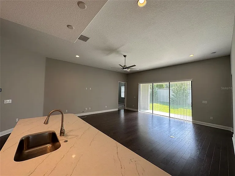 981 Bee Branch Ct — Photo 6