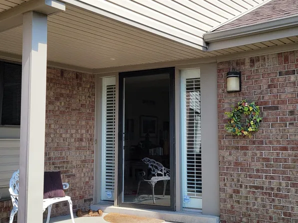 23254 Reynard Dr, Southfield, MI 48034