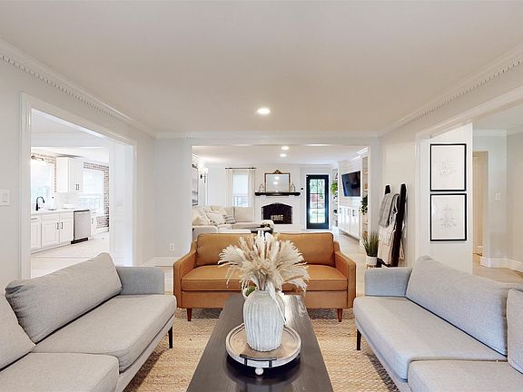 5th image of 4133 Montibello Dr