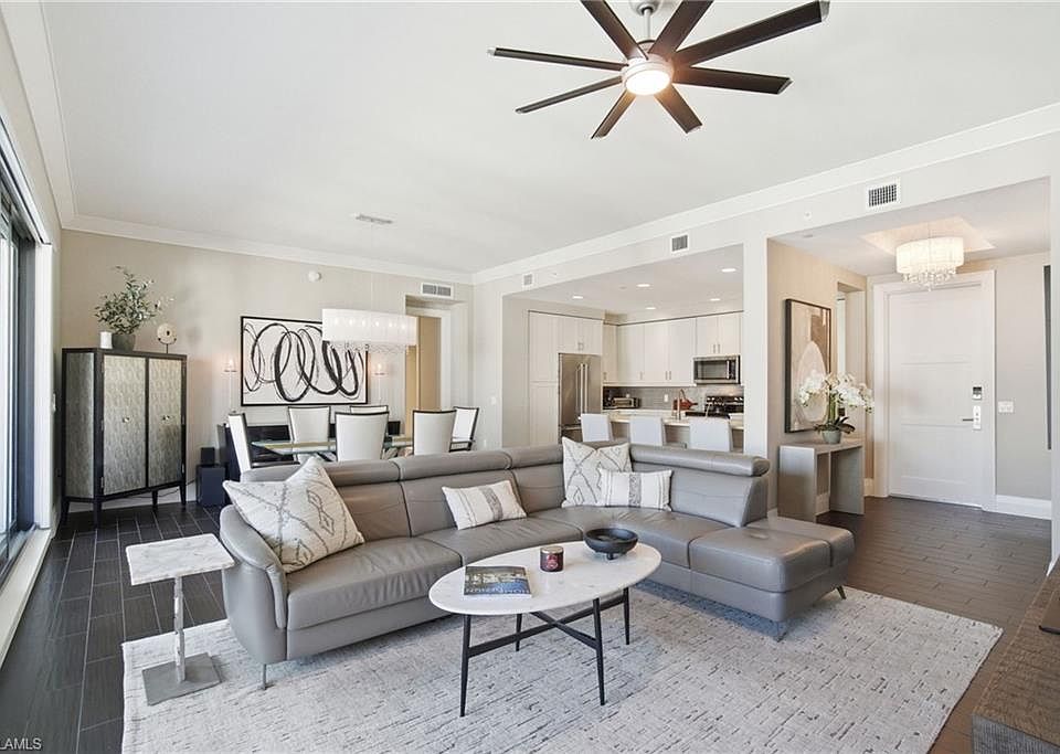 1st image of 1030 3rd AVE S #517