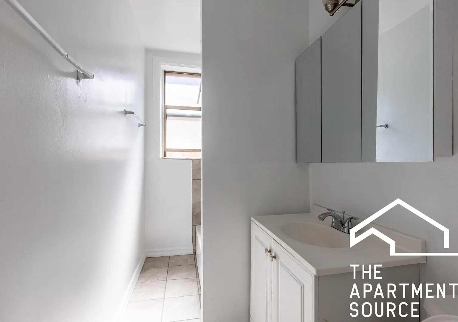 1371 West Estes Avenue #2F — Photo 4