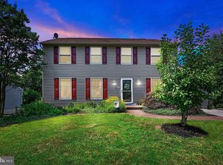24312 Club View Dr, Gaithersburg, MD 20882