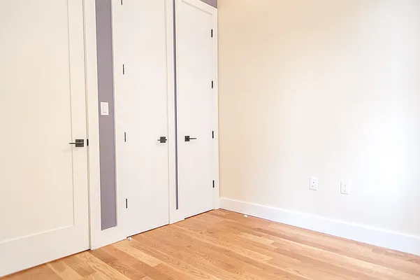 Rented by Nooklyn NYC LLC | media 32