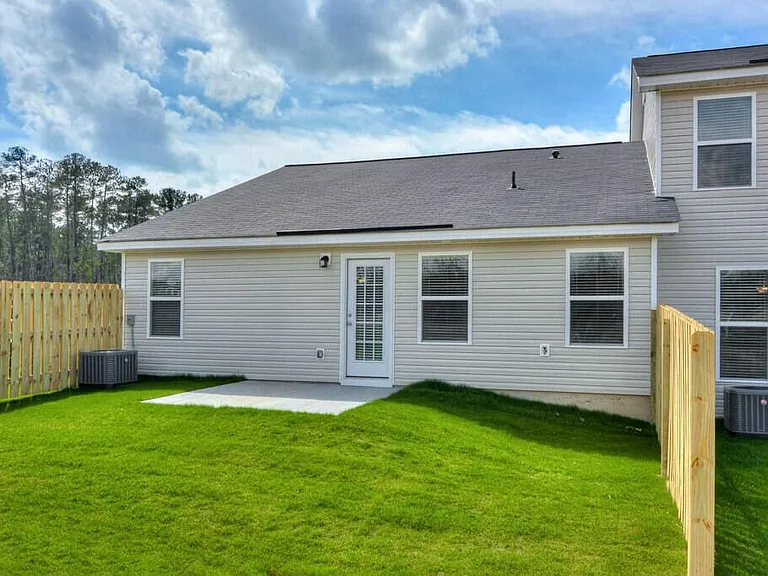 427 Amesbury Dr — Photo 16