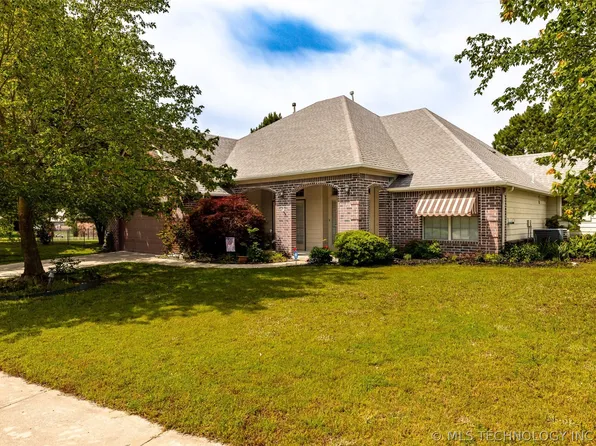 6304 E Galveston St, Broken Arrow, OK 74014