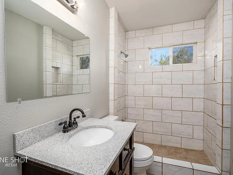 5226 Questa Dr — Photo 29