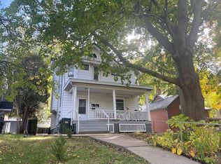 412 S Governor St #C, Iowa City, IA