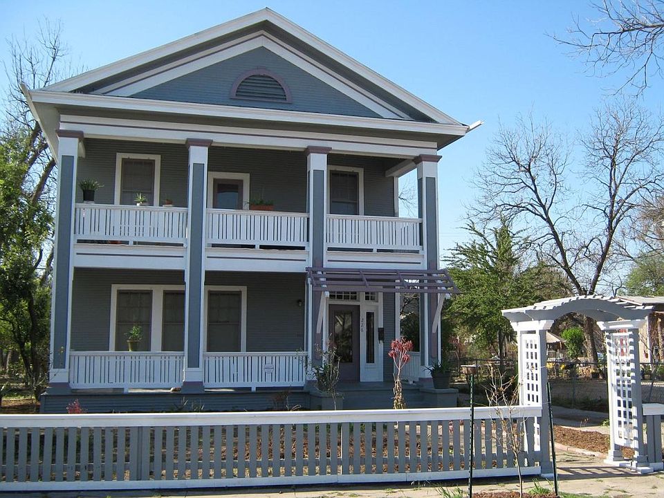 1st image of 226 Alamosa Ave
