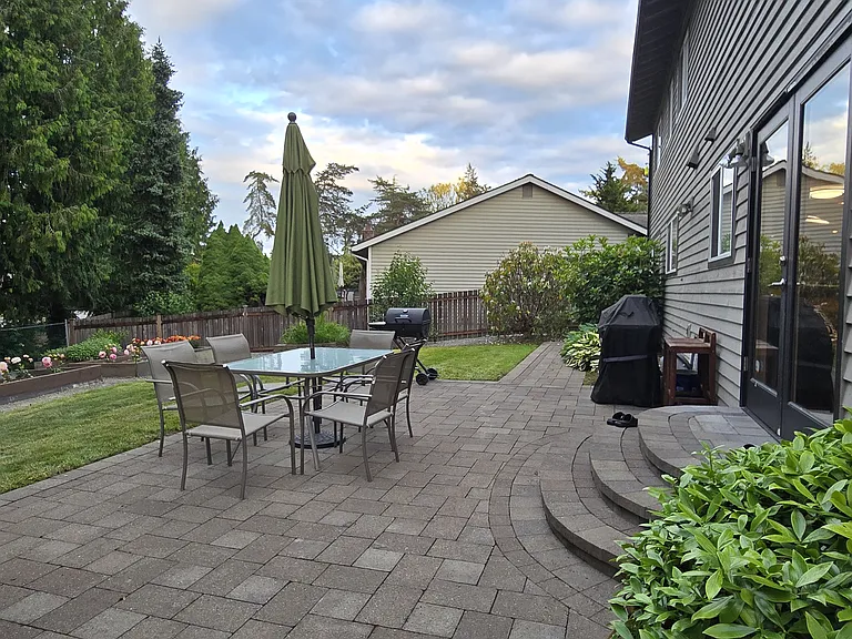 19130 SE 47th Pl — Photo 18
