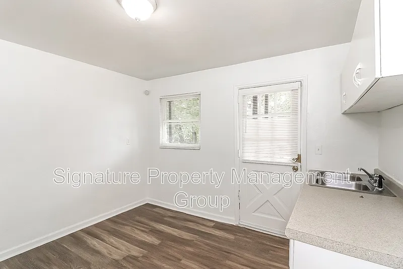 Studio, 1.0 bath, 480 sqft, $975 — Photo 4
