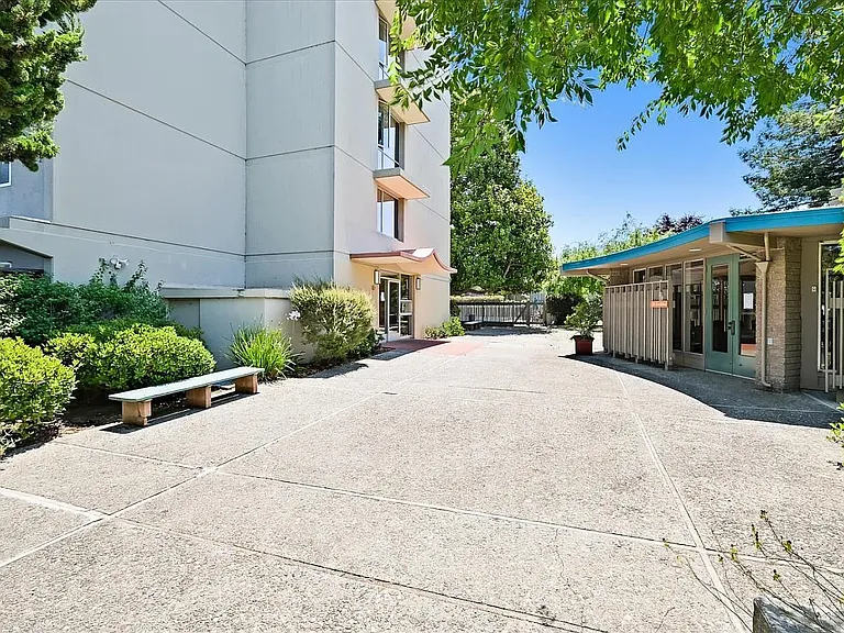 180 Dakota Ave #22 — Photo 5