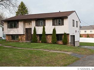 29 Shrubbery Ln, Rochester, NY 14624