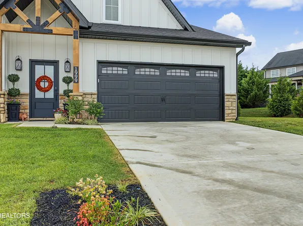1999 Lovingwood Springs Trl, Maryville, TN 37803