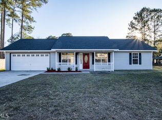 302 Foxwood Dr, Kingsland, GA 31548