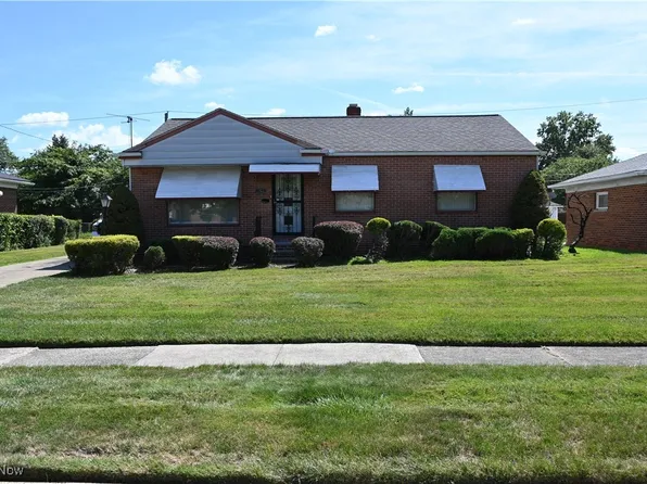 19502 Hathaway Ln, Warrensville Heights, OH 44122