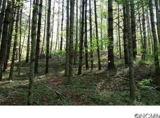 689 Water St, Bakersville, NC 28705