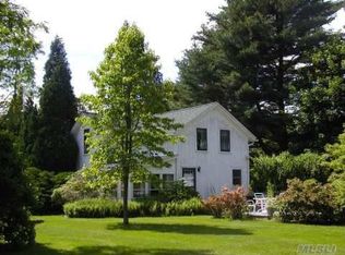 369 Northern Blvd, Saint James, NY 11780
