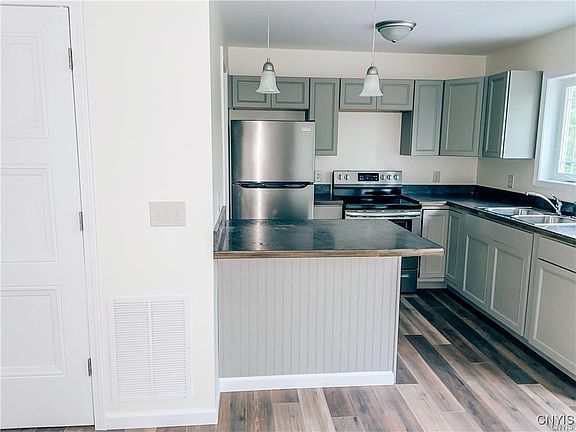 3rd image of 5553 W Main St #4