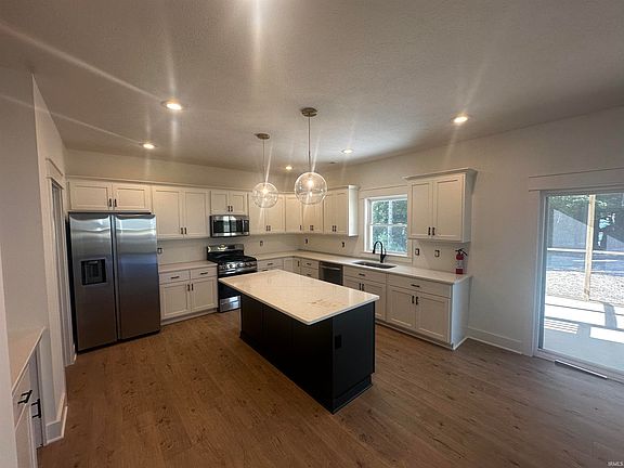 2nd image of 708 E Quinn Raye Ct
