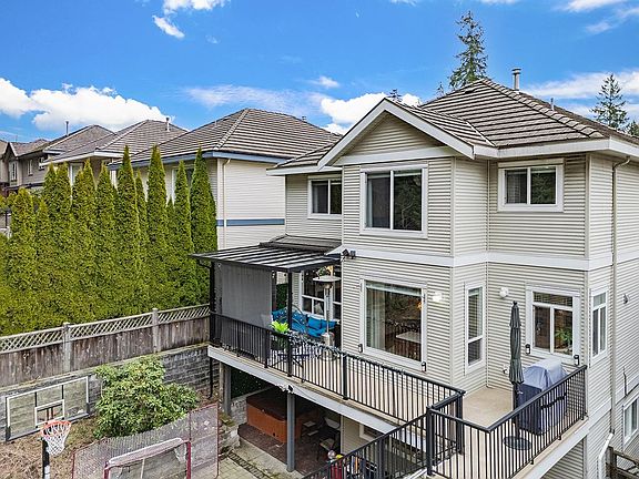 4th image of 3376 Plateau Blvd